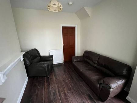 Furnished 2 bedroom Mid-terrace - Photo 4