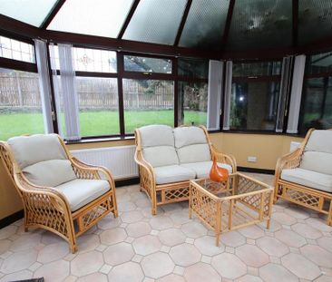 4 bedroom detached house to rent - Photo 2