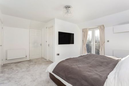 5 bedroom detached house to rent - Photo 2