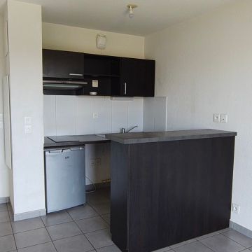 Location Appartement 1 pièce 26m² LAUNAGUET 31140 - Photo 1