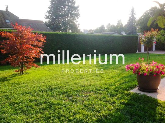 Au cœur de Troinex, dans un écrin de verdure - Photo 1