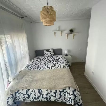 Avinguda del Doctor Tomàs Sala, Valencia, Valencian Community 46017 - Photo 3