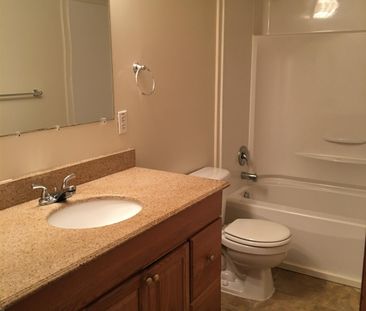180 Memorial Ave - 6 - Photo 6