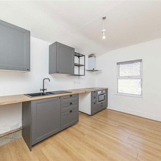 4 bedroom house to rent - Photo 1