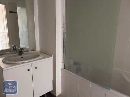 Location Appartement 3 pièces 62m² LA CHAPELLE D ARMENTIERES 59930 - Photo 3