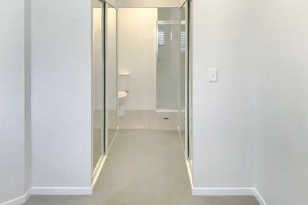 9a/35 Seaside Boulevard, - Photo 2