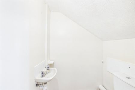 1 bedroom sharedAccommodation in Albert Street, Slough - Photo 5