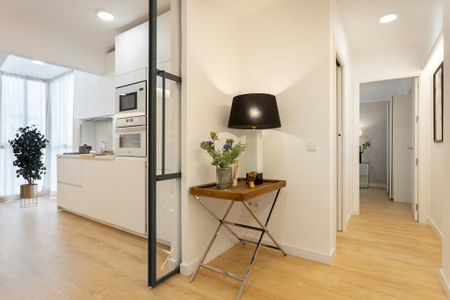 Calle Velarde, Sevilla, Andalusia 41001 - Photo 2