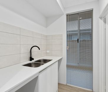 New Home in Peaceful Mandogalup - Photo 6