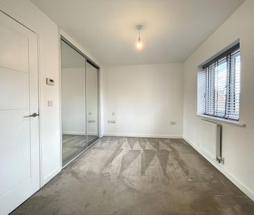 3 bedroom semi-detached house to rent - Photo 2