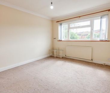 3 bedroom link detached house to rent - Photo 5