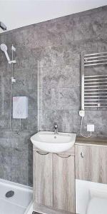 Chapel Hill, Morley, Leeds, LS27 - Photo 4