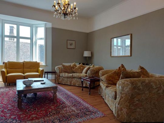 4 bedroom townhouse to rent - Photo 1