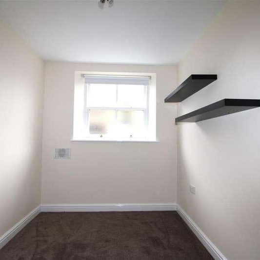 Nelson Street, Queensbury, Bradford, BD13 - Photo 1