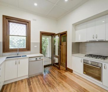 10 Ferndale Road, Glen Iris - Photo 5