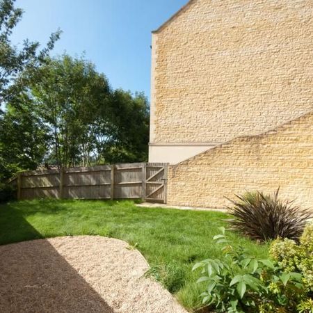 Eveleigh Avenue, Bath, Somerset, BA1 - Photo 4