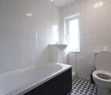2 bedroom terraced house to rent - Photo 6