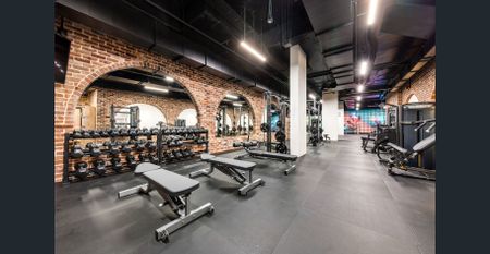 MODERN 2 BEDROOM WITH RESORT AMENITIES INCLUDED. - Photo 4