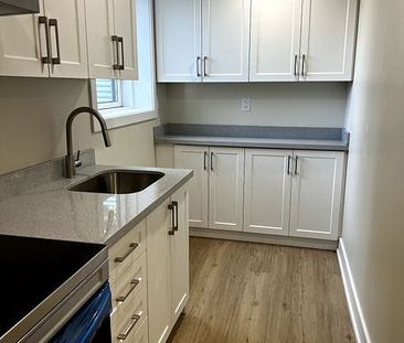 For Lease - 3131 Lenester Drive Unit# Lower level, Mississauga, Ont... - Photo 2