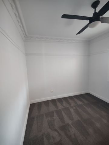 East Brisbane - Photo 2