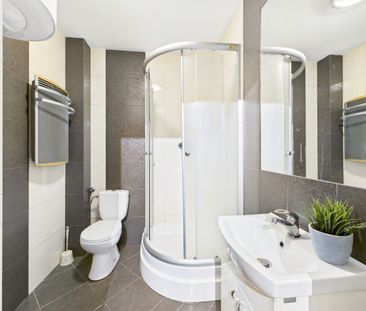 Komfortowa, nowoczesna kawalerka na Bielawach! - Photo 4