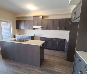 For Lease - 3287 Homestead Drive, Hamilton, Ontario - Photo 6