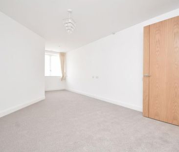 2 bedroom retirement property to rent - Photo 4