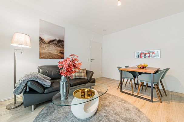 City-Residence: Modern möblierte 3-Zi.-Wohnung mit Balkon in F-Eschersheim - Photo 1