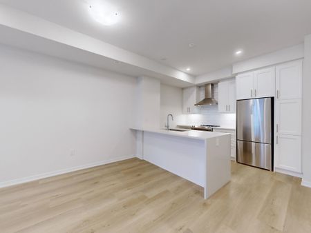 For Lease - 100 Honeycrisp Crescent Unit# TH356, Vaughan, Ontario - Photo 2