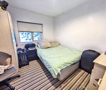 1 bedroom in a flat share to rent - Photo 1