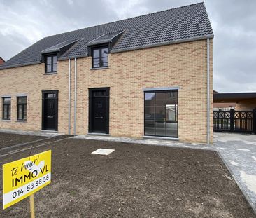 Goedgelegen en energiezuinige nieuwbouwwoning met terras en tuin - Photo 1