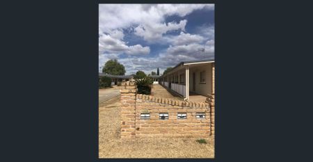 Comfort and Convenience in the Heart of Warwick – Unit 8, 18 Stacey Street - Photo 5