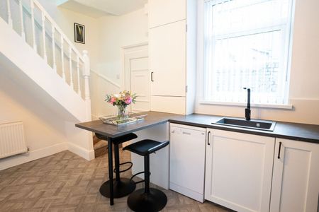 2 Bed Terraced House, Liverpool, L4 - Photo 5