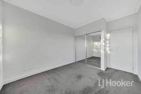 Experience Quality Family Living in Waverley Park Estate! - Photo 5
