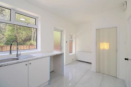 2 Bed End Terrace, Helena Crescent, LE4 - Photo 5