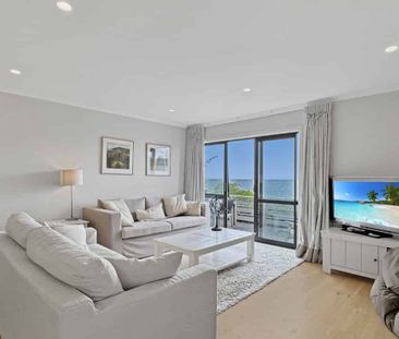 Welcome home to 123 Marine Parade - Photo 3