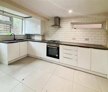 2 bedroom end of terrace house to rent - Photo 5