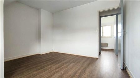 5 pièces - 107,76 m² - RDC - Colocation non autorisée - Photo 4