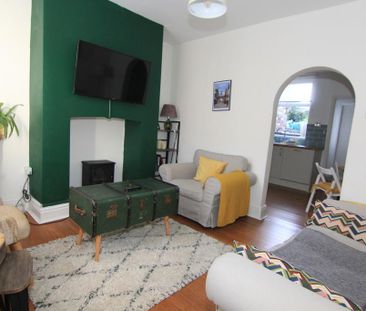 2 bedroom terraced house to rent - Photo 3