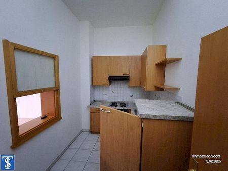 günstige 2 Zimmer Wohnung mit Aufzug im Haus und EBK - Photo 2