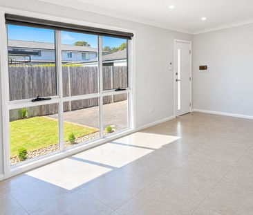 Brand New 2 Bedroom Home in Central Richmond - Photo 2