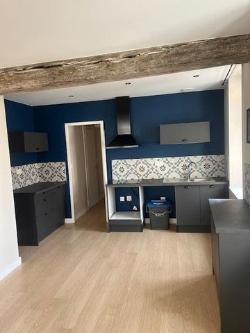 Location Appartement 4 pièces 83m² DOUAI 59500 - Photo 3