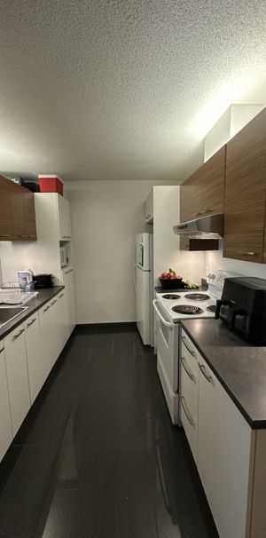 Appartement 3 1/2 + Bureau - Photo 1