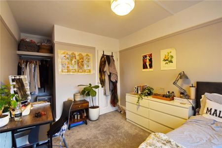 3 bedroom apartment to rent - Photo 4