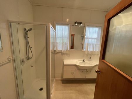 Short term rental in the heart of Brooklands - Photo 4