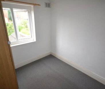 4 bedroom terraced house to rent - Photo 5