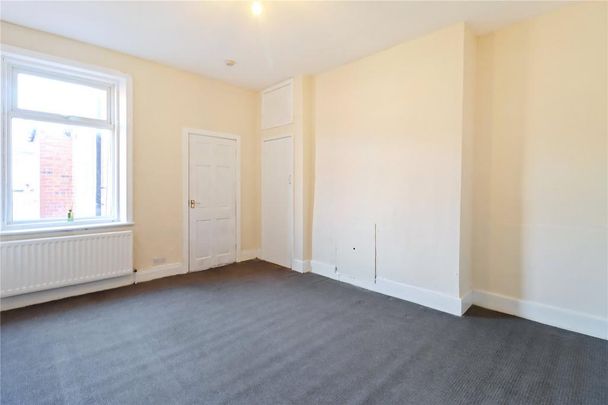 3 bedroom flat to rent - Photo 1