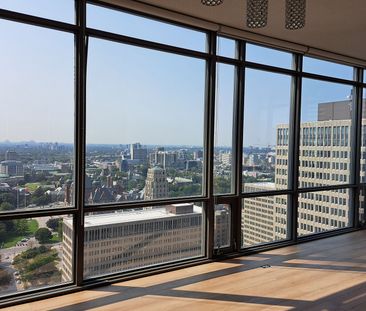 Bay Corridor With Park View - Photo 1