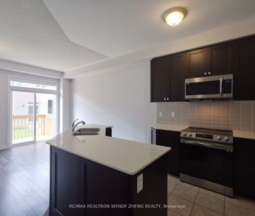 For Lease - 43 Benhurst Crescent, Brampton, Ontario - Photo 6