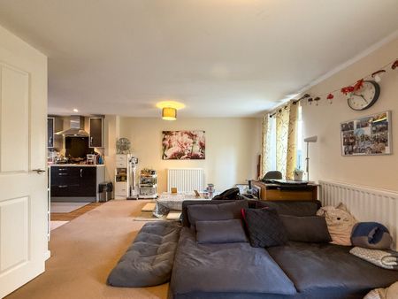Mallard Close, Bristol - Photo 2